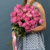 9 кустовых малиновых роз Мисти Баблс 60 см